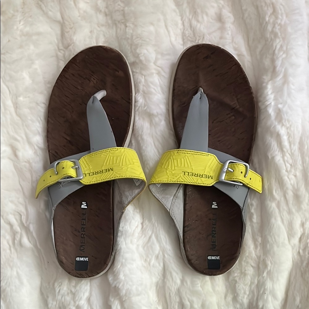 Merrell Women's Yellow and Grey Around Town Flip Flops